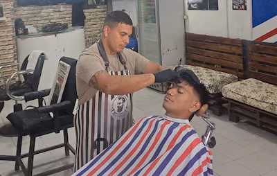 JUSTICIA ORDENA AL ESTADO PAGAR MÁS DE 220 MILLONES A PELUQUERO PRESO POR ERROR
    
    <div class=