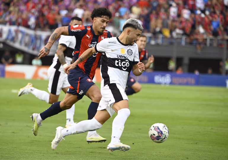 NOCHE DECISIVA PARA EL FÚTBOL PARAGUAYO: OLIMPIA Y CERRO PORTEÑO JUEGAN POR LA CLASIFICACIÓN EN SUDAMERICANA Y LIBERTADORES