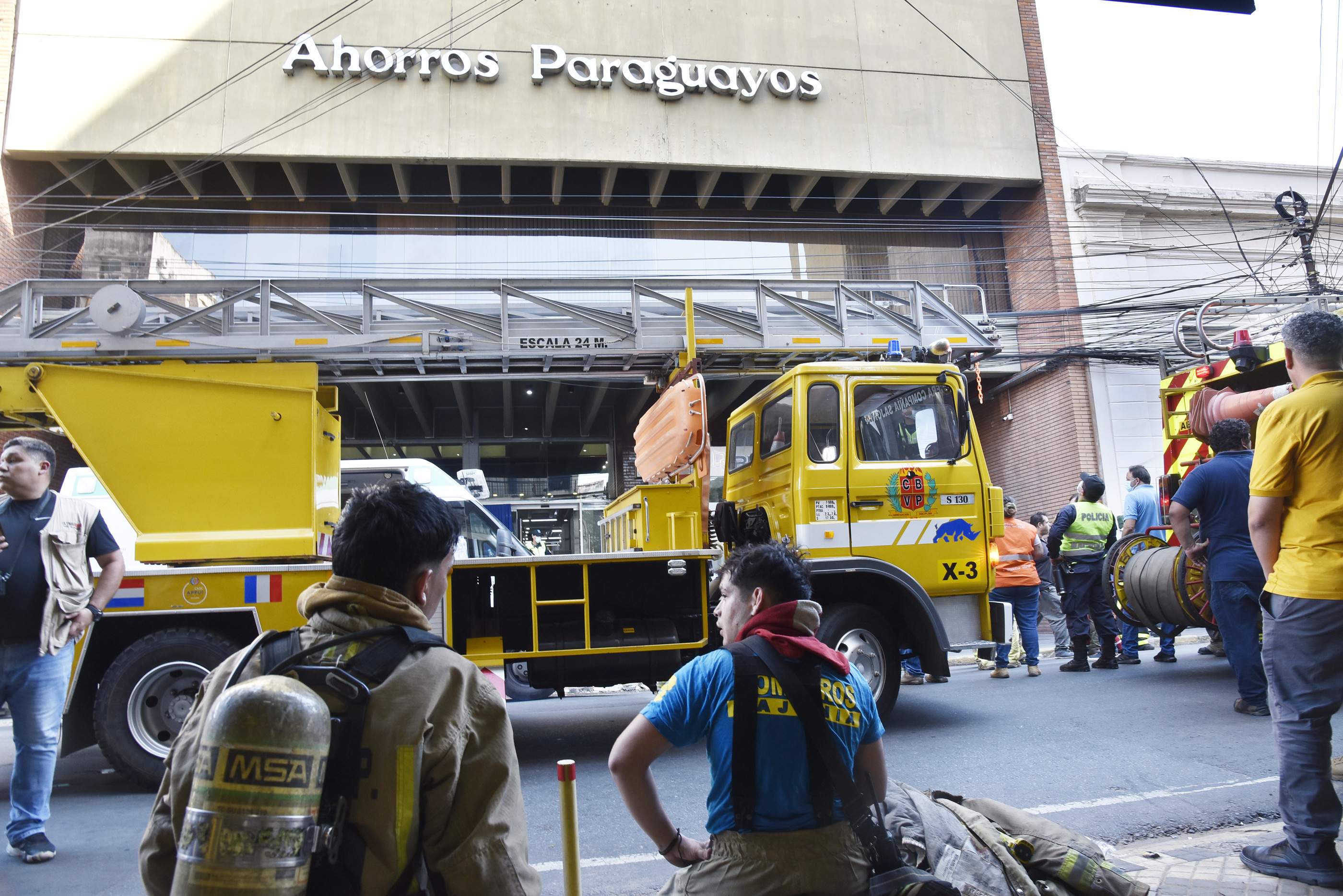 MUNICIPALIDAD RECIÉN VERIFICARÁ SI EDIFICIO INCENDIADO CUMPLIÓ CLAUSURA ORDENADA HACE AÑOS