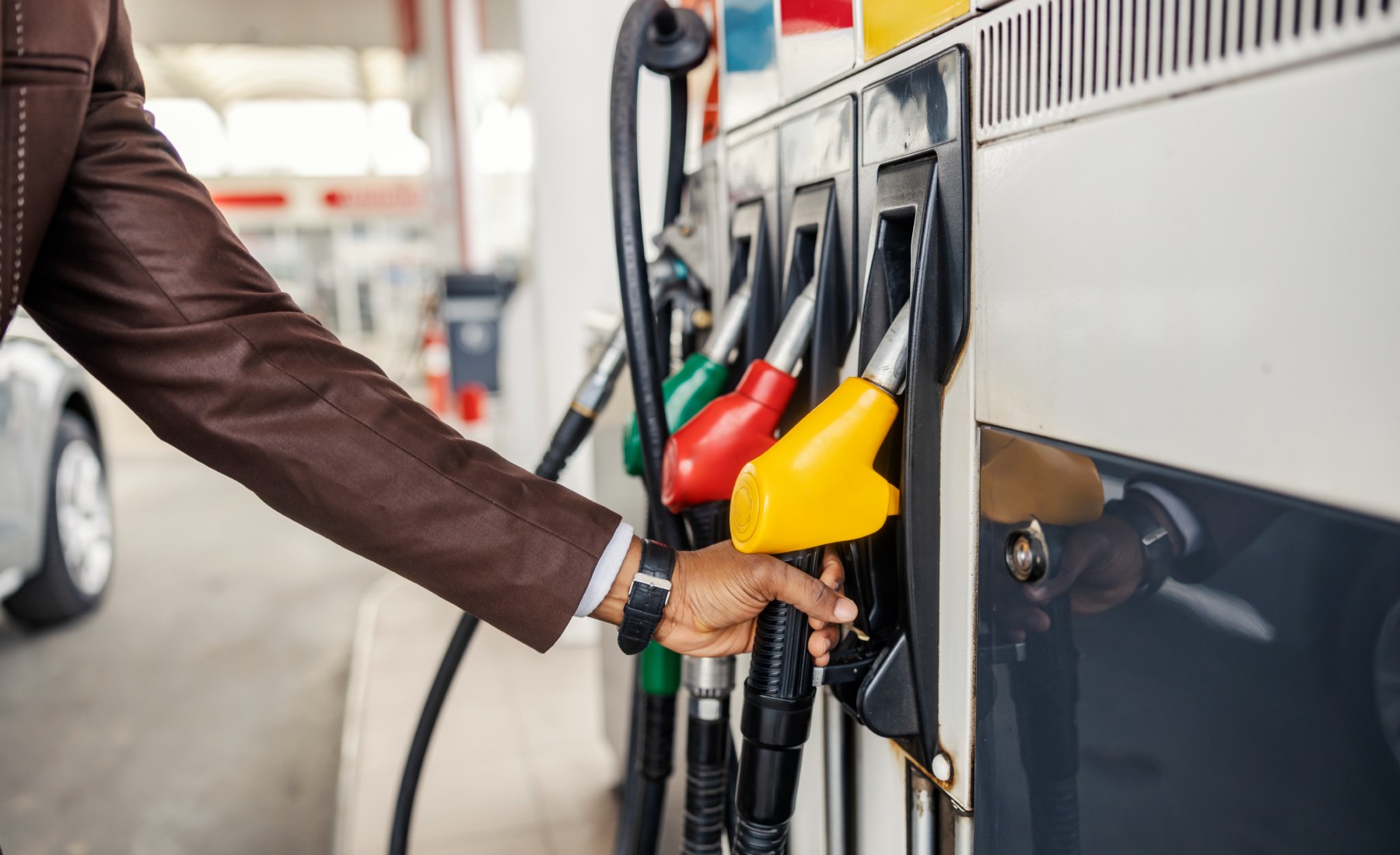 TERCERA SUBA DE COMBUSTIBLES EN PARAGUAY: PRECIOS SE DISPARAN