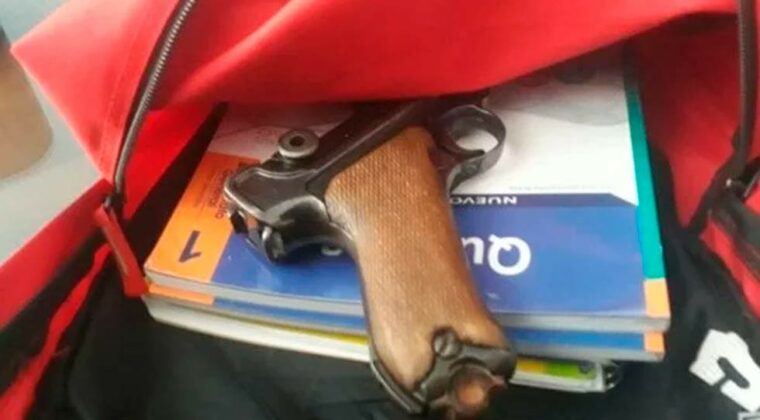 DIRECTORES PIDEN MEDIDAS URGENTES ANTE AMENAZAS DE BOMBA Y ARMAS EN ESCUELAS 